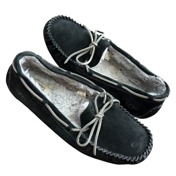 SOLD ❤️ UGG Men's Dark Suede Olsen Moccasin Loafers with Gray Laces - Picture 4 of 7